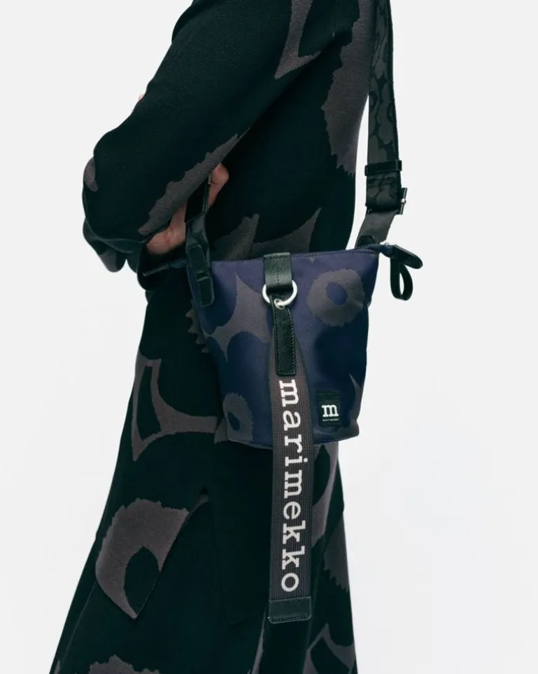 Essential Bucket Unikko